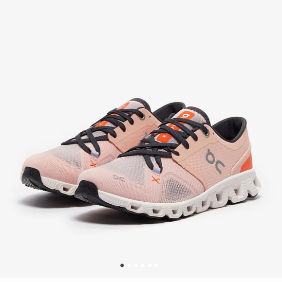 New On Cloud Cloud X 3 Sneakers SZ 11 B Women's - Picture 1 of 10